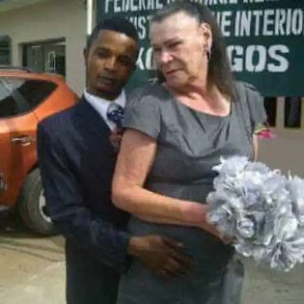 Young Nigerian Man Weds His Elderly Oyinbo Wife In Lagos (Photos)